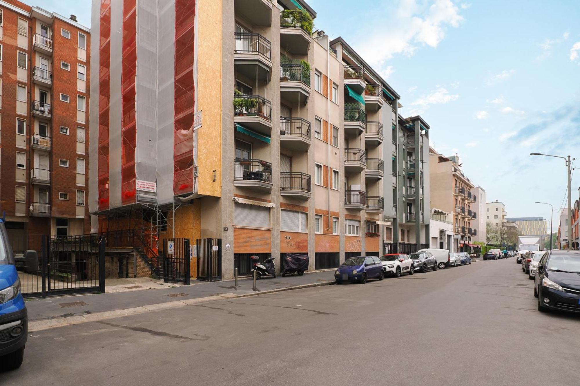 Primopiano - Zumbini B Apartment Milan Bagian luar foto